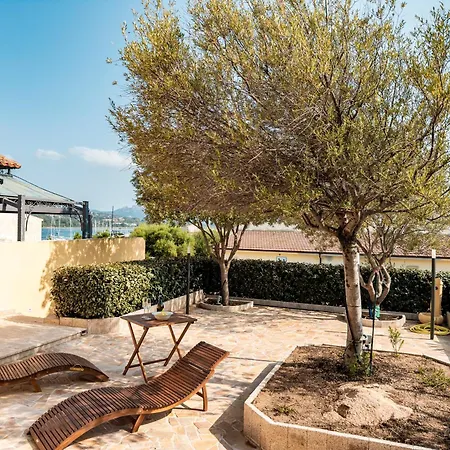 別荘 Casa Olivia - Casa Indipendente Nel Centro Di A 3 Minuti A Piedi Dal Lungomare, 5 Minuti A Piedi Dalla Piu Vicina E Vicinissima Alle Spiagge Piu Belle Della Costa Smeralda
