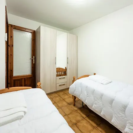 別荘 Casa Olivia - Casa Indipendente Nel Centro Di A 3 Minuti A Piedi Dal Lungomare, 5 Minuti A Piedi Dalla Piu Vicina E Vicinissima Alle Spiagge Piu Belle Della Costa Smeralda *