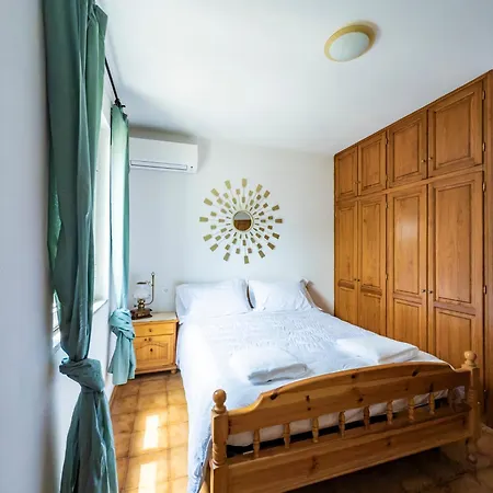 Casa Olivia - Casa Indipendente Nel Centro Di A 3 Minuti A Piedi Dal Lungomare, 5 Minuti A Piedi Dalla Piu Vicina E Vicinissima Alle Spiagge Piu Belle Della Costa Smeralda 別荘 カンニジョネ