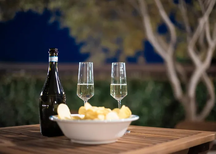 Casa Olivia - Casa Indipendente Nel Centro Di A 3 Minuti A Piedi Dal Lungomare, 5 Minuti A Piedi Dalla Piu Vicina E Vicinissima Alle Spiagge Piu Belle Della Costa Smeralda Nyaraló *