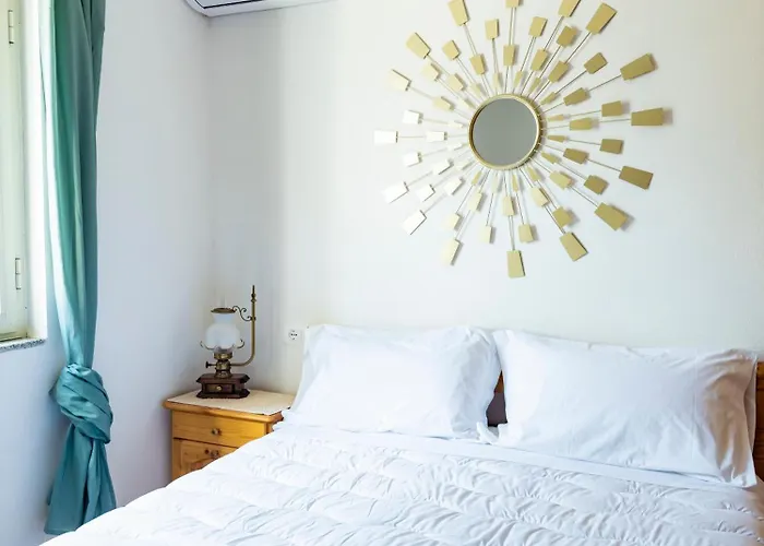 Tatil Evi Casa Olivia - Casa Indipendente Nel Centro Di A 3 Minuti A Piedi Dal Lungomare, 5 Minuti A Piedi Dalla Piu Vicina E Vicinissima Alle Spiagge Piu Belle Della Costa Smeralda Cannigione