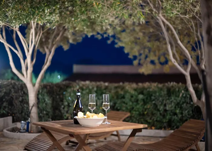 Casa Olivia - Casa Indipendente Nel Centro Di A 3 Minuti A Piedi Dal Lungomare, 5 Minuti A Piedi Dalla Piu Vicina E Vicinissima Alle Spiagge Piu Belle Della Costa Smeralda Tatil Evi